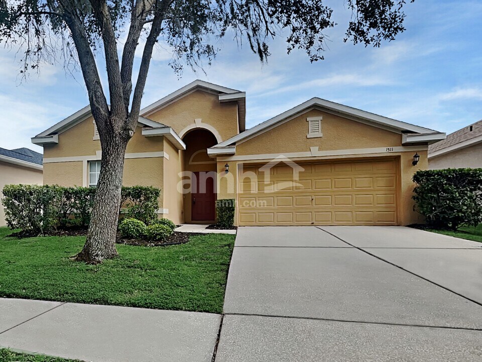 1511 Emerald Hill Way in Valrico, FL - Building Photo