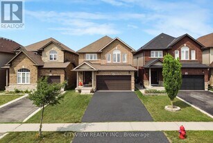 41 Bellagio Ave in Hamilton, ON - Building Photo
