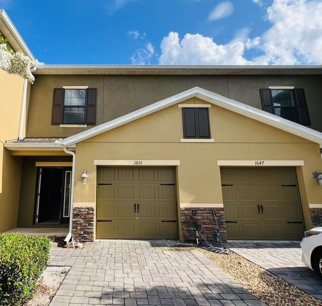 property at 1651 Smokey Oak Way