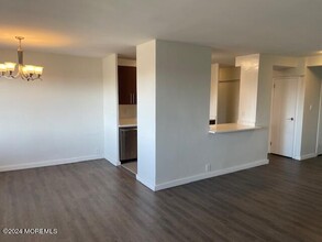 10 Ocean Blvd in Atlantic Highlands, NJ - Building Photo - Building Photo
