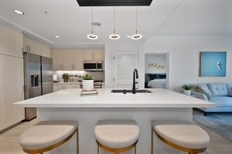 Begonia Place in Temple City, CA - Foto de edificio - Building Photo