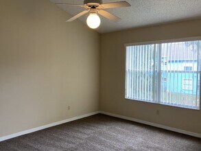 2731 N Poinciana Blvd in Kissimmee, FL - Building Photo - Building Photo