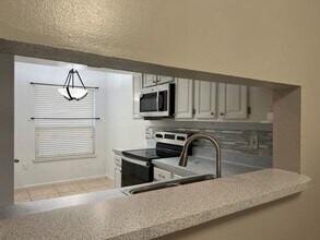 5409 Pine Creek Dr in Orlando, FL - Building Photo - Building Photo