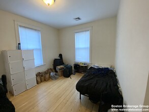 37 Hillside St, Unit #2 in Boston, MA - Building Photo - Building Photo