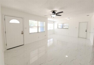 108 E Sadie St in Brandon, FL - Building Photo - Building Photo