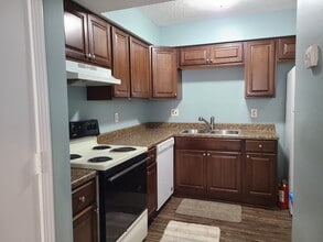 2005 Greens Blvd, Unit B305 in Myrtle Beach, SC - Building Photo - Building Photo