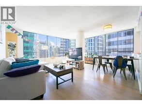 1060 Alberni St in Vancouver, BC - Building Photo - Building Photo