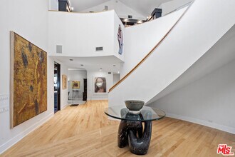 16101 Valley Meadow Pl in Los Angeles, CA - Building Photo - Building Photo