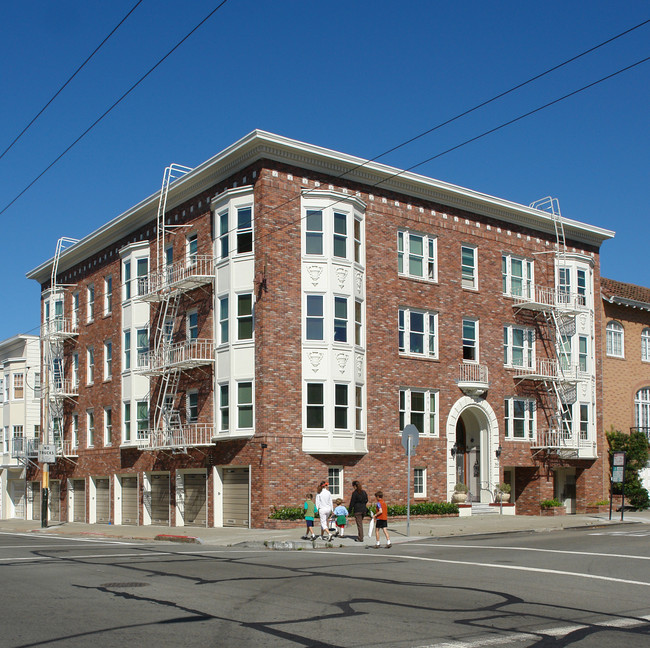 Eleanor Arms in San Francisco, CA - Foto de edificio - Building Photo