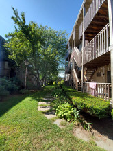 Courtview Square Apartments in New London, CT - Foto de edificio - Building Photo