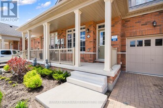 28 Bluestone Cres in Brampton, ON - Building Photo - Building Photo