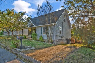 905 Taylor Merritt Ct in Nashville, TN - Foto de edificio - Building Photo