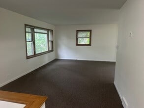 921 Wilmot Rd in Deerfield, IL - Building Photo - Building Photo