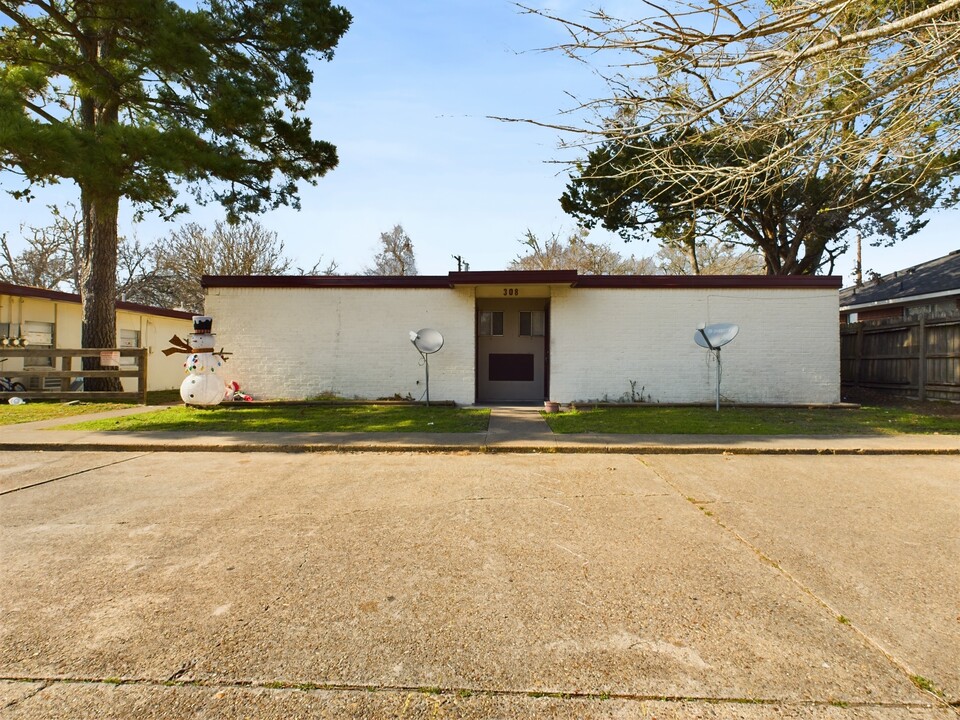 308 Ehlinger Dr in Bryan, TX - Foto de edificio