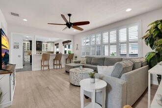 471 Oriole Point in Jupiter, FL - Building Photo - Building Photo
