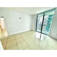 79 SW 12th St in Miami, FL - Building Photo - Building Photo
