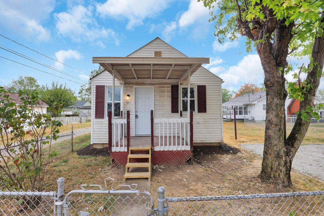 256 Southard Dr in Columbus, OH - Building Photo