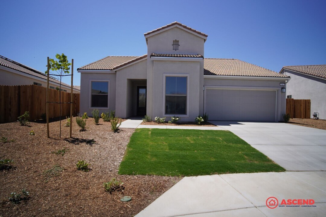 7517 Lemon Mdw Pl in Bakersfield, CA - Building Photo