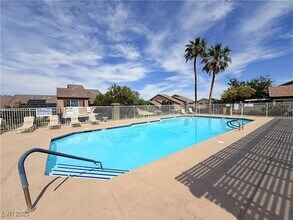 519 Painted Cloud Pl in Las Vegas, NV - Building Photo - Building Photo