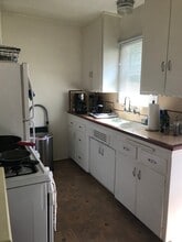 6951 Kittyhawk Ave, Unit 6951 in Los Angeles, CA - Building Photo - Building Photo