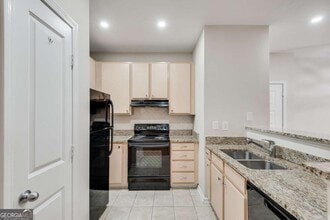 821 Ralph McGill Blvd NE in Atlanta, GA - Foto de edificio - Building Photo