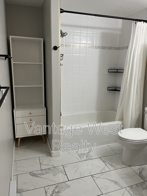 property at 3244-3244 Deer Ridge Ct