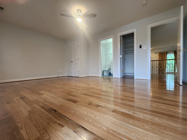 property at 6004 Columbia Pike