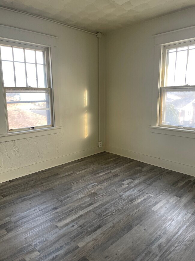 63 E Acton Ave Rentals in Wood River, IL