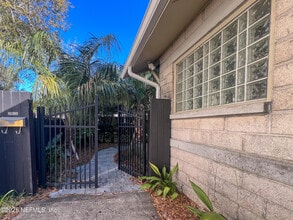 2745 Downing St in Jacksonville, FL - Building Photo - Building Photo