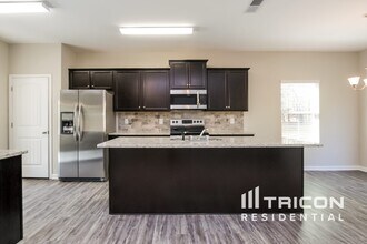 357 Hawthorn Dr in Dallas, GA - Building Photo - Building Photo
