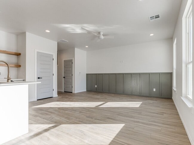 property at 2812 Shoreridge Ave
