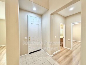 29751 Maxmillian Ave in Murrieta, CA - Building Photo - Building Photo