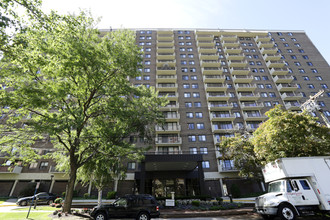 The PIERRE Apartments in Hackensack, NJ - Building Photo - Building Photo