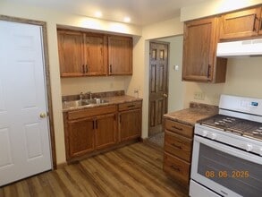 458 Frank St in Elmira, NY - Building Photo - Building Photo