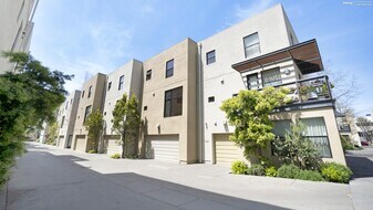 153 City Limits Cir in Oakland, CA - Building Photo
