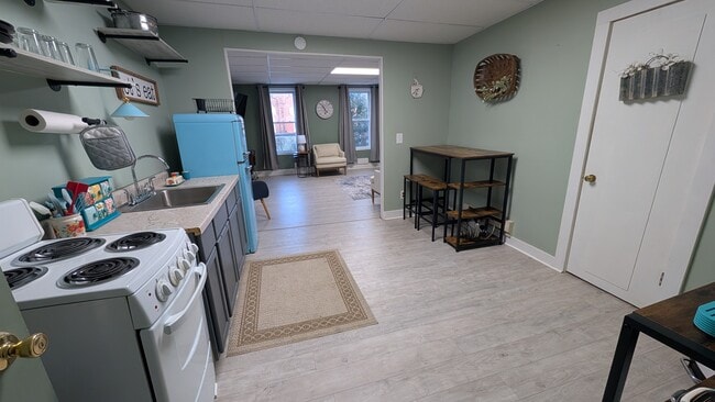 113 N Main St, Unit Unit 2 in Olivet, MI - Building Photo - Building Photo