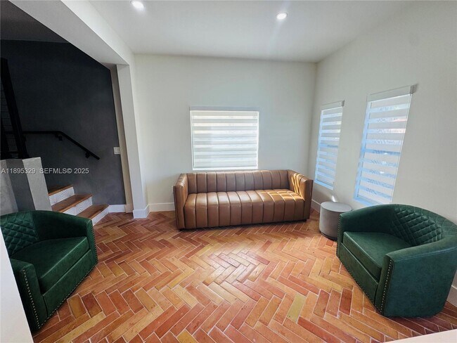 property at 905 SW 13th Ct