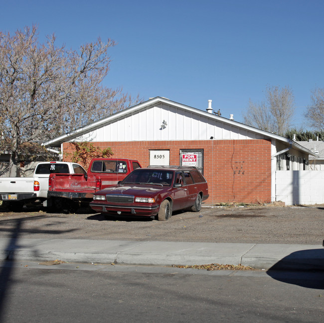 8509 Marquette NE in Albuquerque, NM - Building Photo - Building Photo