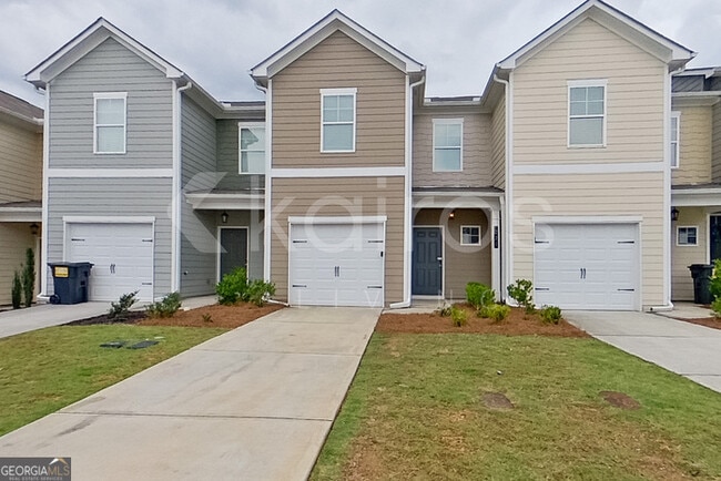 property at 221 Long Is Dr