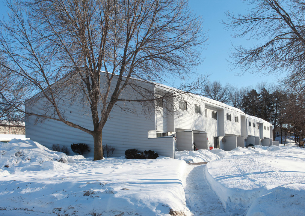 Wildwood Apartments in Saint Bonifacius, MN - Building Photo