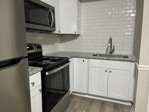 621 Reservoir St in Durham, NC - Foto de edificio - Building Photo