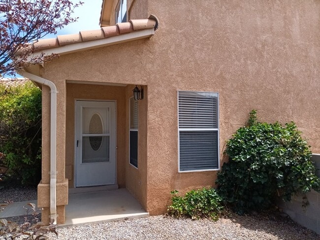 7036 Glen Hills Dr NE in Rio Rancho, NM - Building Photo - Building Photo