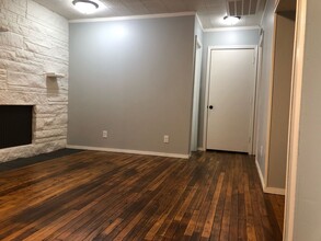 2506 Oriole Ln-Unit -2508 in Warsaw, IN - Foto de edificio - Building Photo