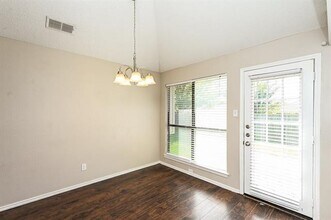 3309 Country Creek Ln in Fort Worth, TX - Building Photo - Building Photo