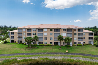 Heritage Cove in Ft. Myers, FL - Building Photo - Building Photo