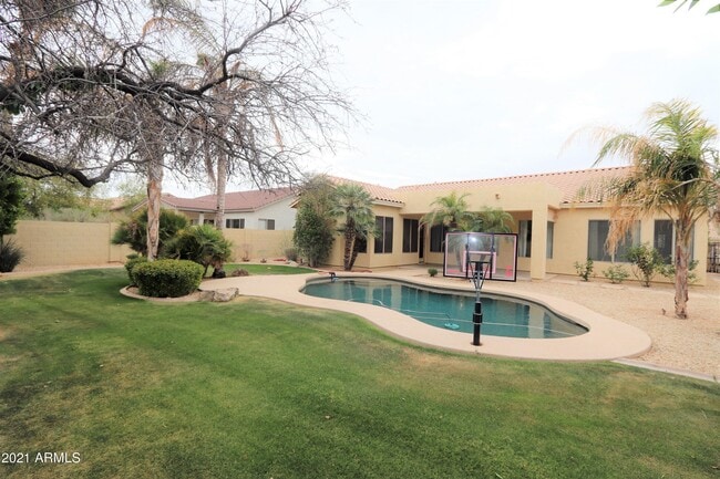 property at 2280 E Indian Wells Dr