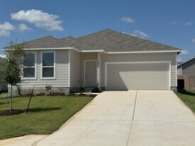 305 Heritage Grvs Rd in Bertram, TX - Building Photo