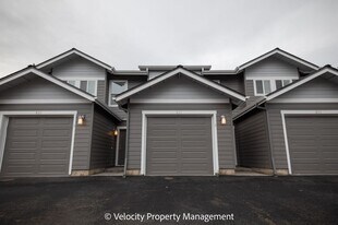 631 SE Wilson Ave in Bend, OR - Building Photo