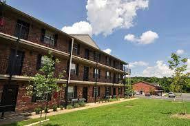 Call for Fall Specials - South Creekside Apartments in Fayetteville, AR - Foto de edificio