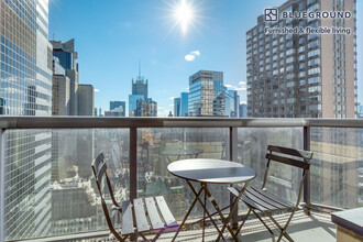 235 W 48th St, Unit FL41-ID49 in New York, NY - Building Photo - Building Photo